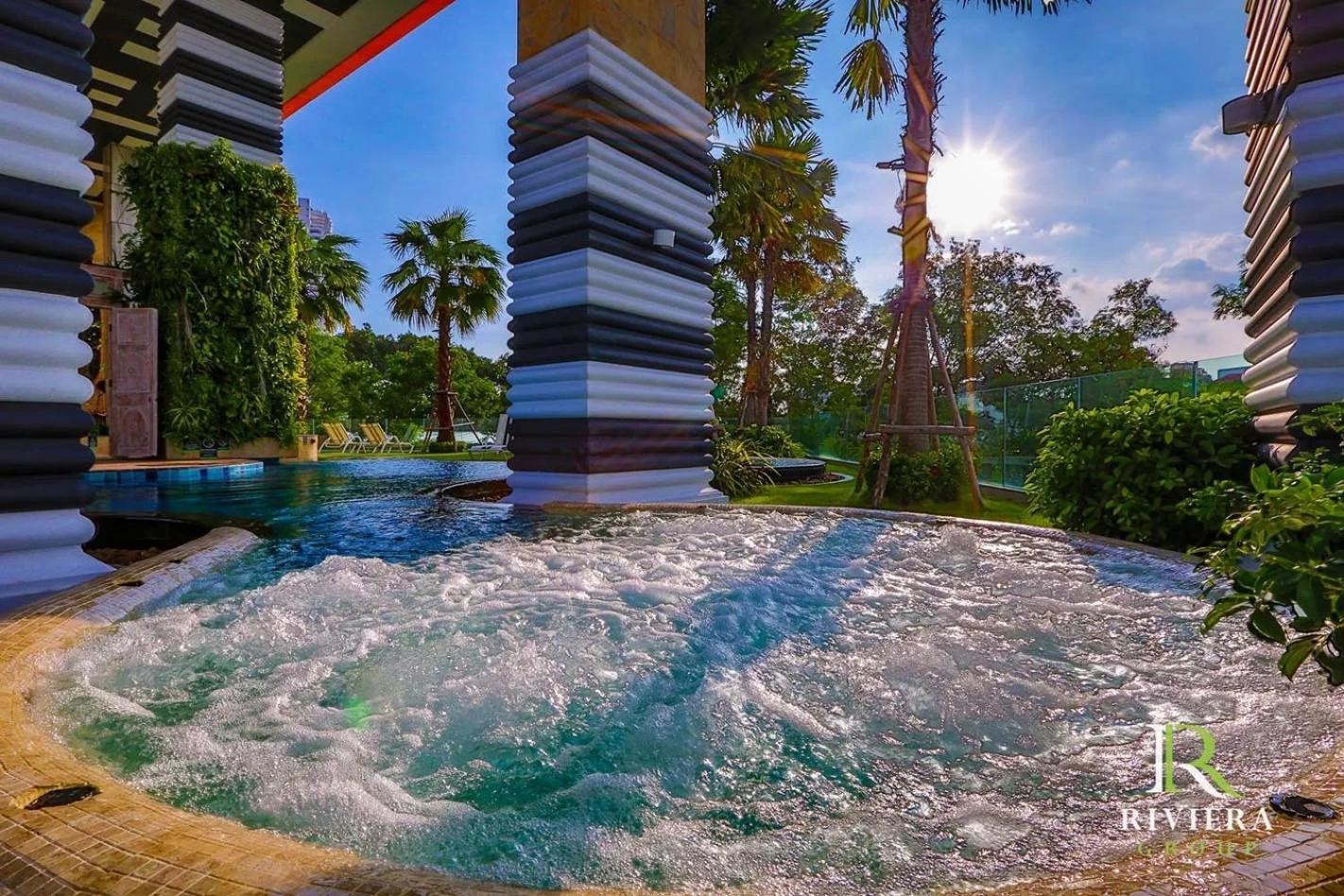 R I V I E R A I I I Jomtien Apartment *